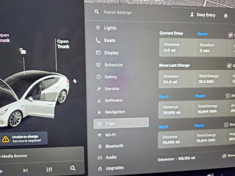 Продажа на аукционе авто 2018 Tesla Model 3, vin: 5YJ3E1EA5JF164885, номер лота: 75823355