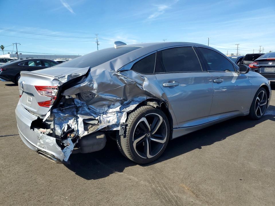 79252555 :رقم المزاد ، 1HGCV1F3XJA056448 vin ، 2018 Honda Accord مزاد بيع