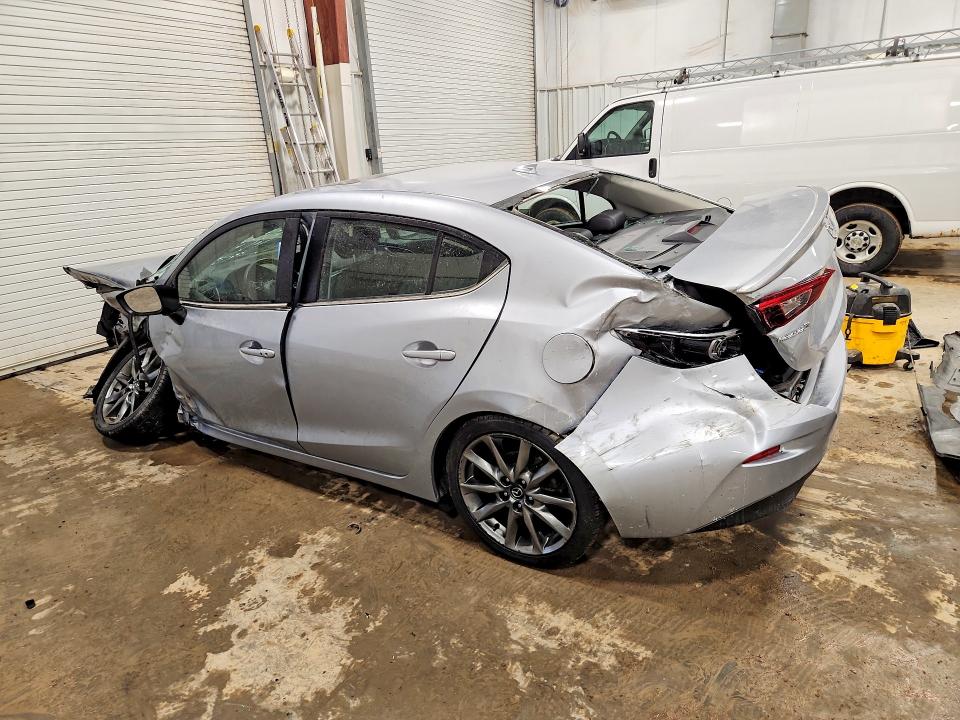 Продаж на аукціоні авто 2018 Mazda 3, vin: 3MZBN1W33JM160452, номер лоту: 76233075