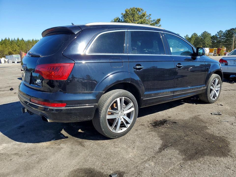 Продажа на аукционе авто 2015 Audi Q7, vin: WA1LGAFE3FD020823, номер лота: 75478215