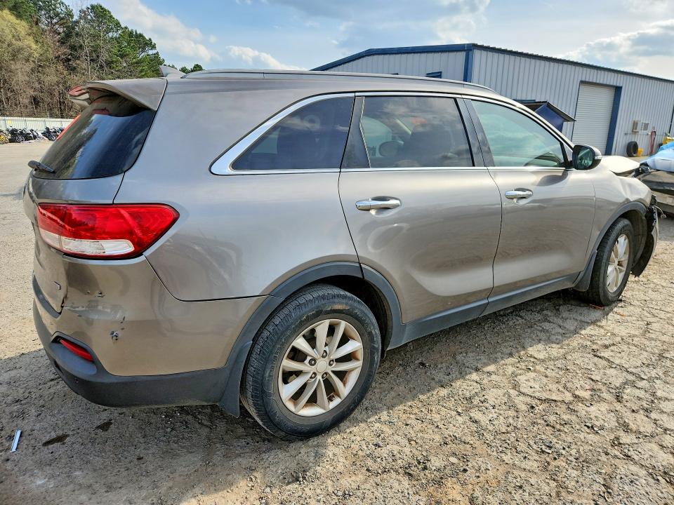78909605 :رقم المزاد ، 5XYPG4A30GG076073 vin ، 2016 Kia Sorento مزاد بيع