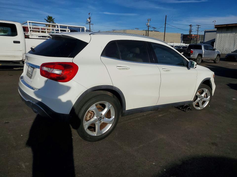 Продаж на аукціоні авто 2018 Mercedes-benz Gla, vin: WDCTG4EB8JJ497668, номер лоту: 79303875