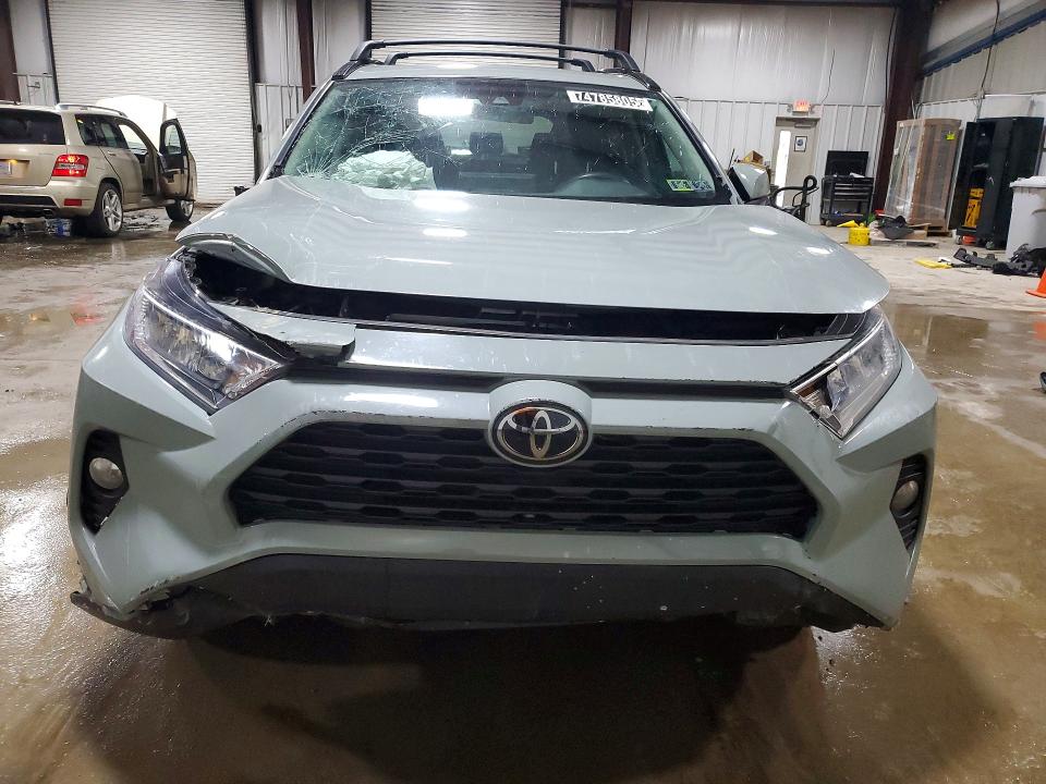Продаж на аукціоні авто 2021 Toyota Rav4, vin: 2T3P1RFV9MW204557, номер лоту: 74785805