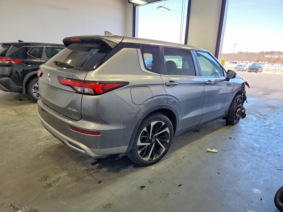 Auction sale of the 2023 Mitsubishi Outlander, vin: JA4T5UA99PZ046428, lot number: 78177555