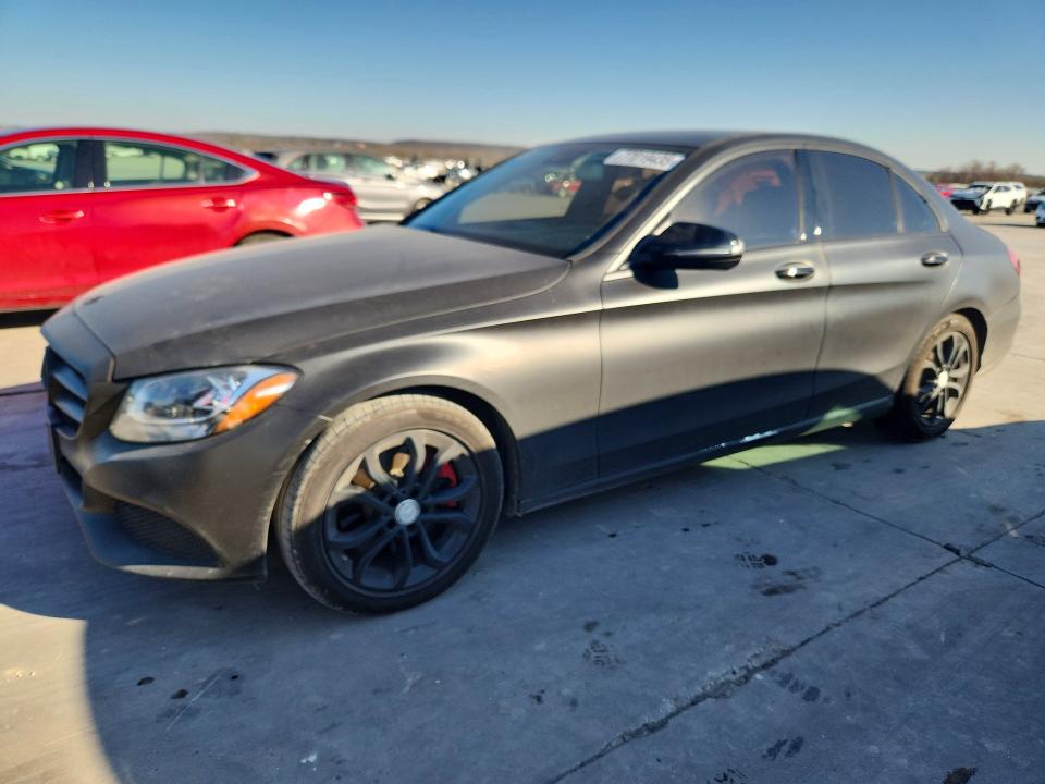 77019435 :رقم المزاد ، 55SWF4JB4GU132110 vin ، 2016 Mercedes-benz C مزاد بيع