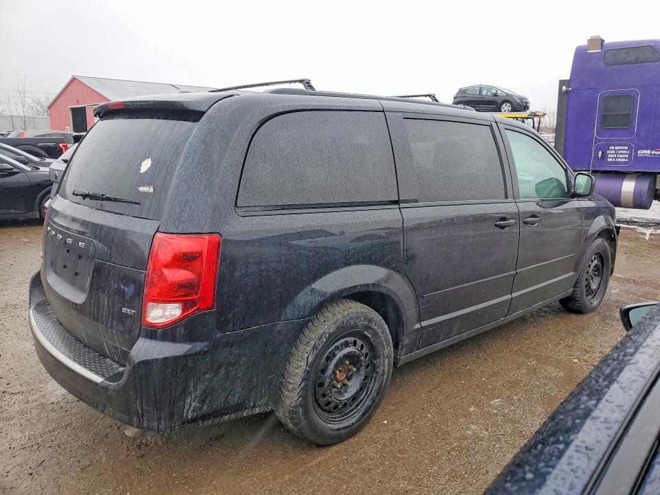Auction sale of the 2015 Dodge Grand Caravan, vin: 2C4RDGBG9FR734035, lot number: 77688335