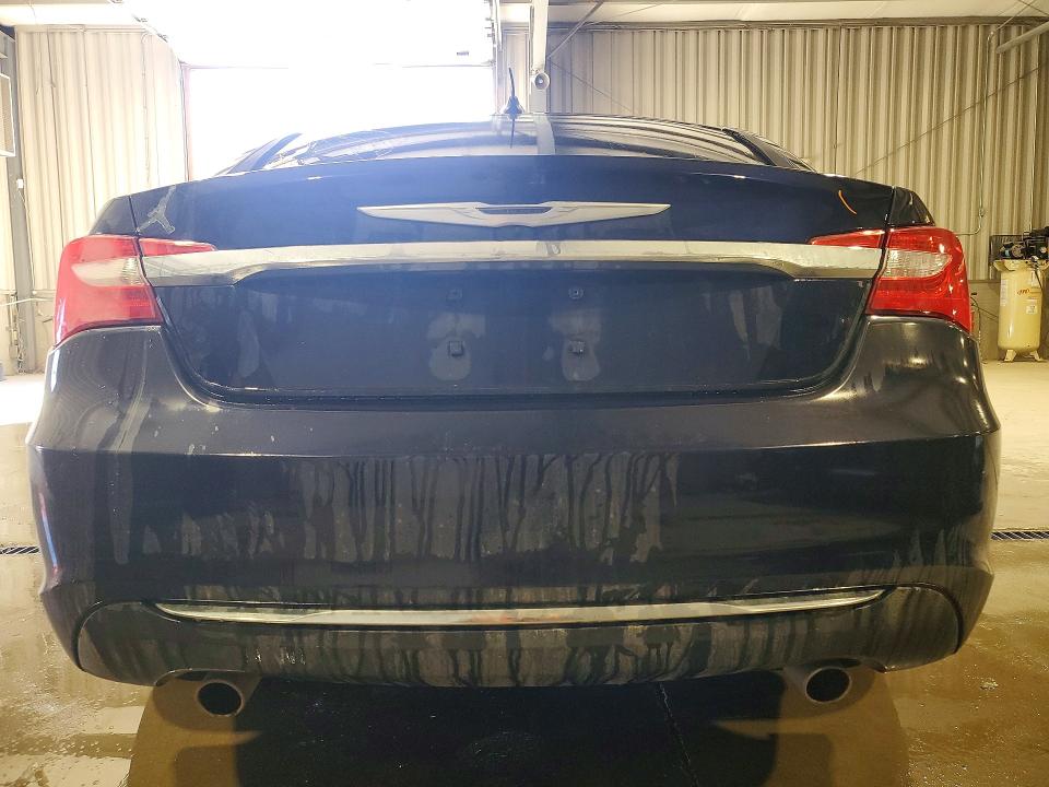 Продажа на аукционе авто 2011 Chrysler 200, vin: 1C3BC2FG8BN582231, номер лота: 78247325