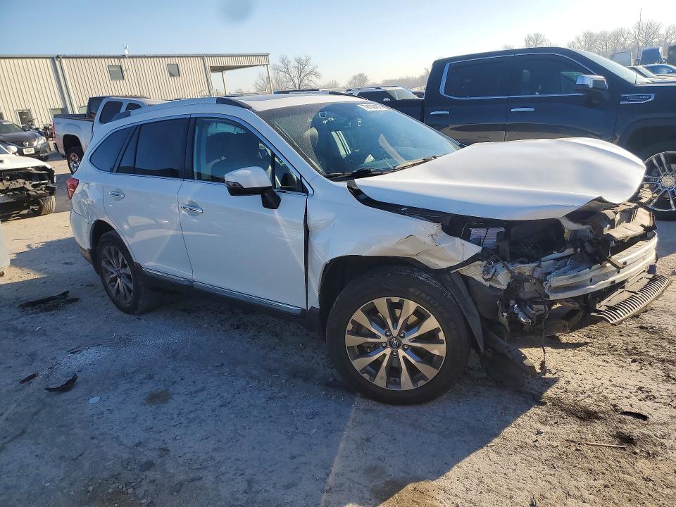 79190465 :رقم المزاد ، 4S4BSATC2H3388613 vin ، 2017 Subaru Outback مزاد بيع