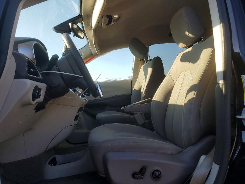 76957165 :رقم المزاد ، 2C4RC1CG6HR703942 vin ، 2017 Chrysler Pacifica مزاد بيع