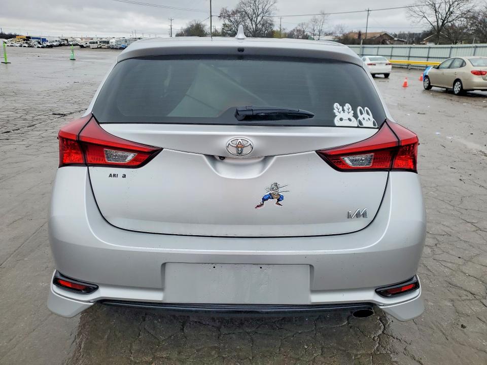 78074215 :رقم المزاد ، JTNKARJE1JJ557088 vin ، 2018 Toyota Corolla Im مزاد بيع
