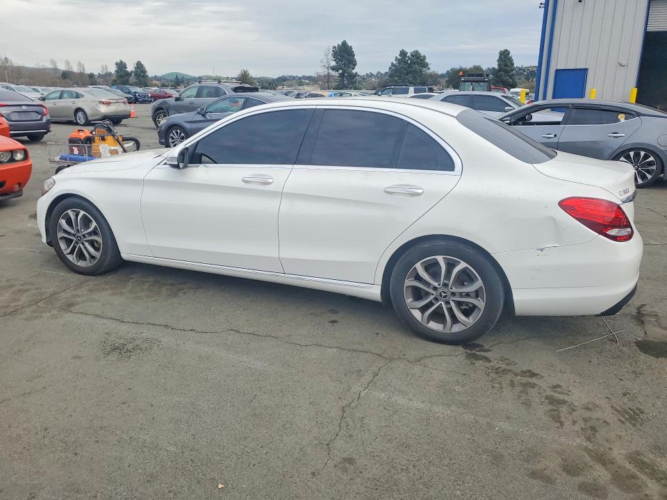 Продажа на аукционе авто 2018 Mercedes-benz C, vin: 55SWF4JB9JU258583, номер лота: 76943385