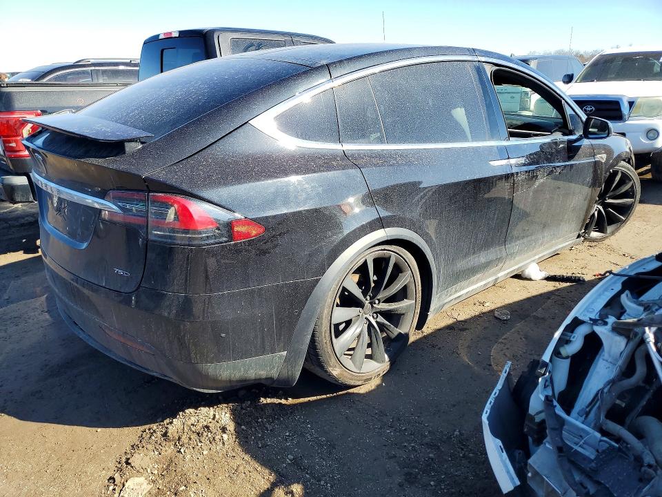 Продажа на аукционе авто 2016 Tesla Model X, vin: 5YJXCBE20GF021342, номер лота: 77607015