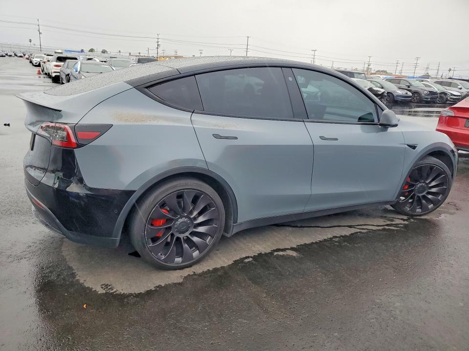 2021 Tesla Model Y მანქანა იყიდება აუქციონზე, vin: 5YJYGDEF4MF272240, აუქციონის ნომერი: 77883455