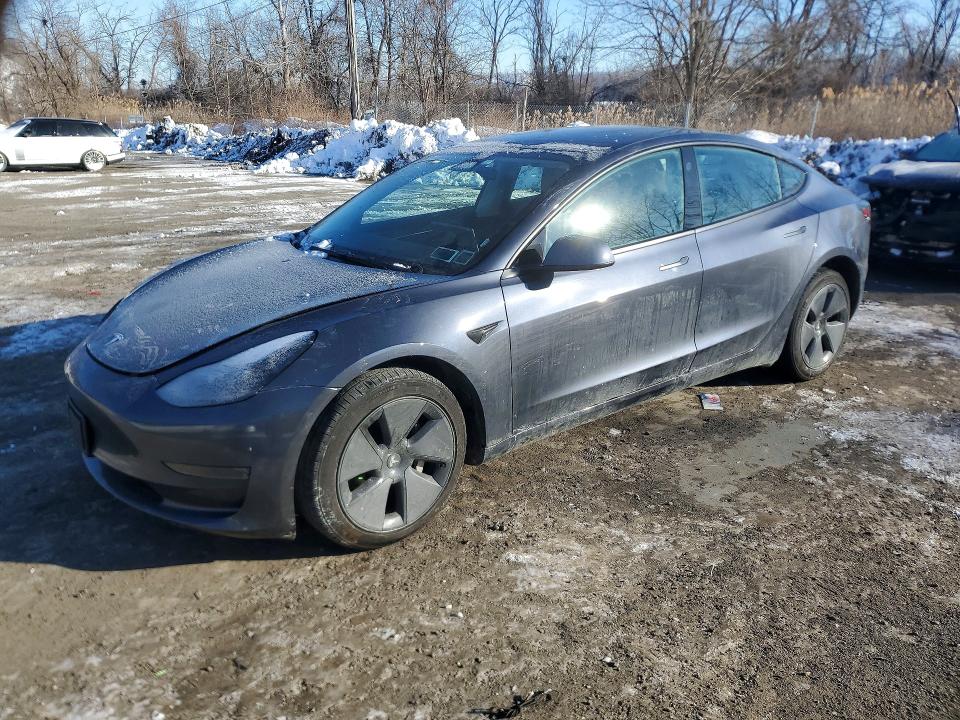 Auction sale of the 2023 Tesla Model 3, vin: 5YJ3E1EA2PF680971, lot number: 75261395