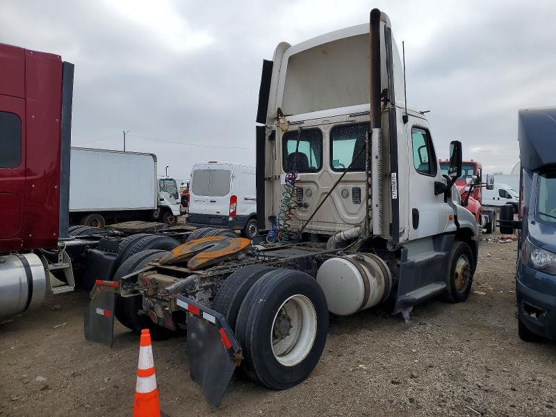 77493815 :رقم المزاد ، 1FUBGEDV8GLHC5773 vin ، 2016 Freightliner Cascadia 125 مزاد بيع