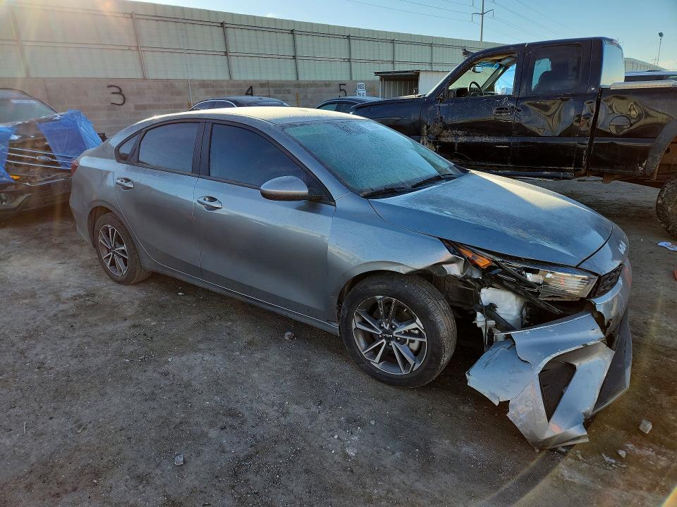 75662395 :رقم المزاد ، 3KPF24AD3NE456876 vin ، 2022 Kia Forte مزاد بيع