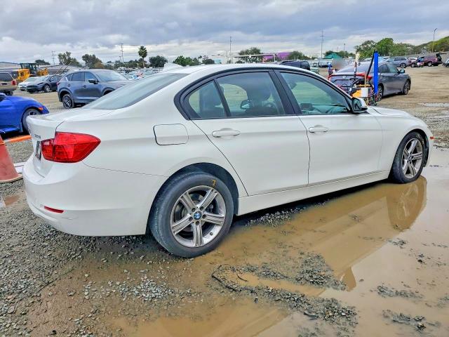 2014 Bmw 328 მანქანა იყიდება აუქციონზე, vin: WBA3B5C58EF959286, აუქციონის ნომერი: 77955365