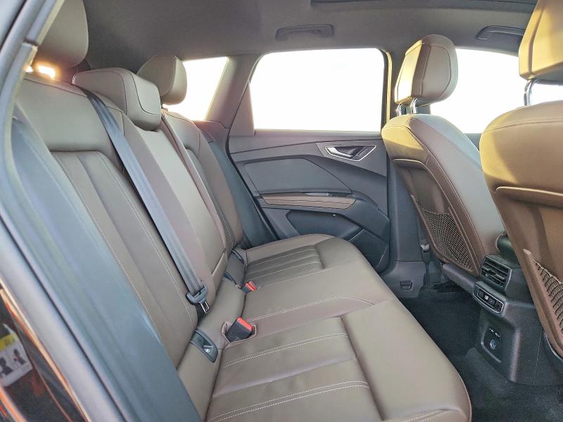 Продажа на аукционе авто 2022 Audi Q4 E-tron, vin: WA1H2BFZXNP048080, номер лота: 75425185