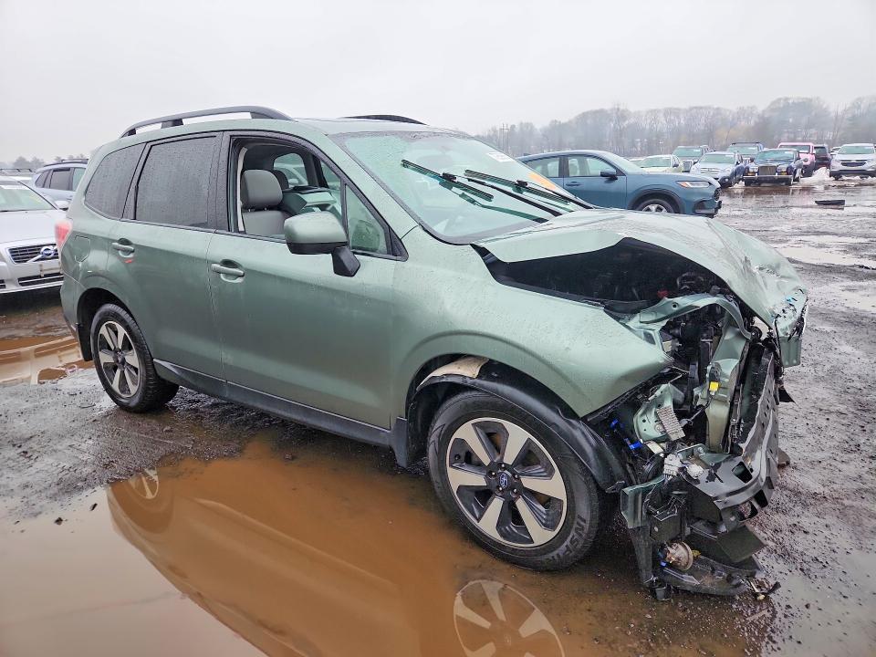 Продажа на аукционе авто 2017 Subaru Forester, vin: JF2SJAGC7HH581698, номер лота: 77659655