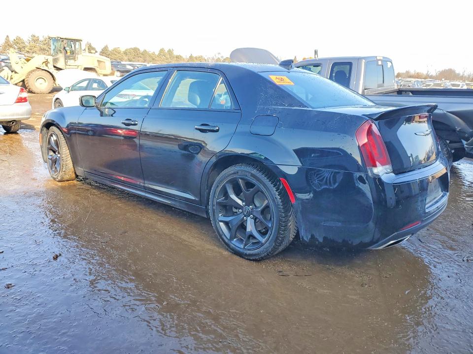 2021 Chrysler 300 მანქანა იყიდება აუქციონზე, vin: 2C3CCABT4MH660176, აუქციონის ნომერი: 76925835