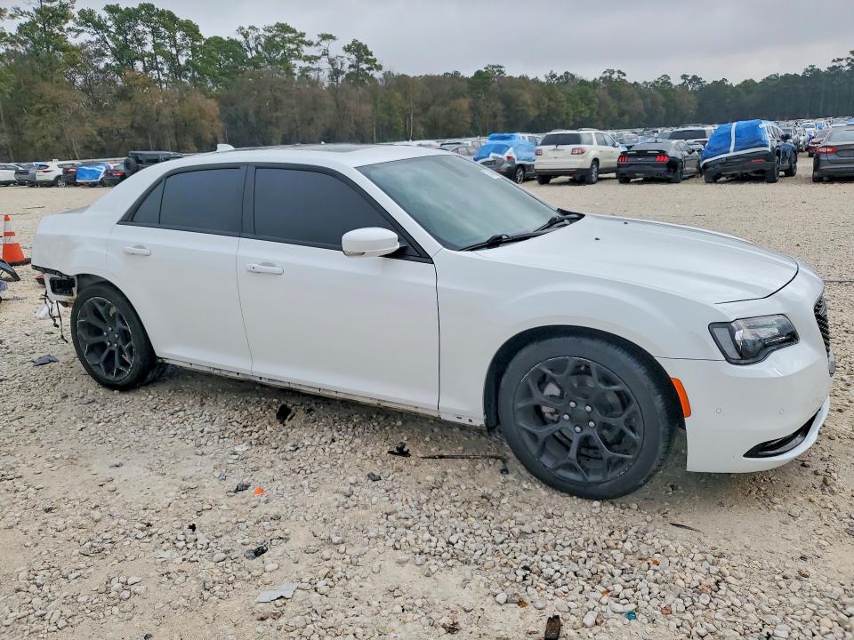 Продаж на аукціоні авто 2021 Chrysler 300, vin: 2C3CCABG1MH585472, номер лоту: 76436615
