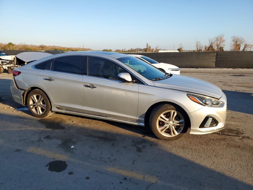 76179595 :رقم المزاد ، 5NPE34AF9JH683165 vin ، 2018 Hyundai Sonata مزاد بيع