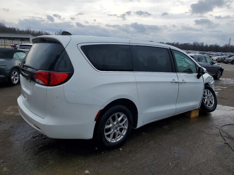 2022 Chrysler Voyager მანქანა იყიდება აუქციონზე, vin: 2C4RC1CG7NR226496, აუქციონის ნომერი: 76805235
