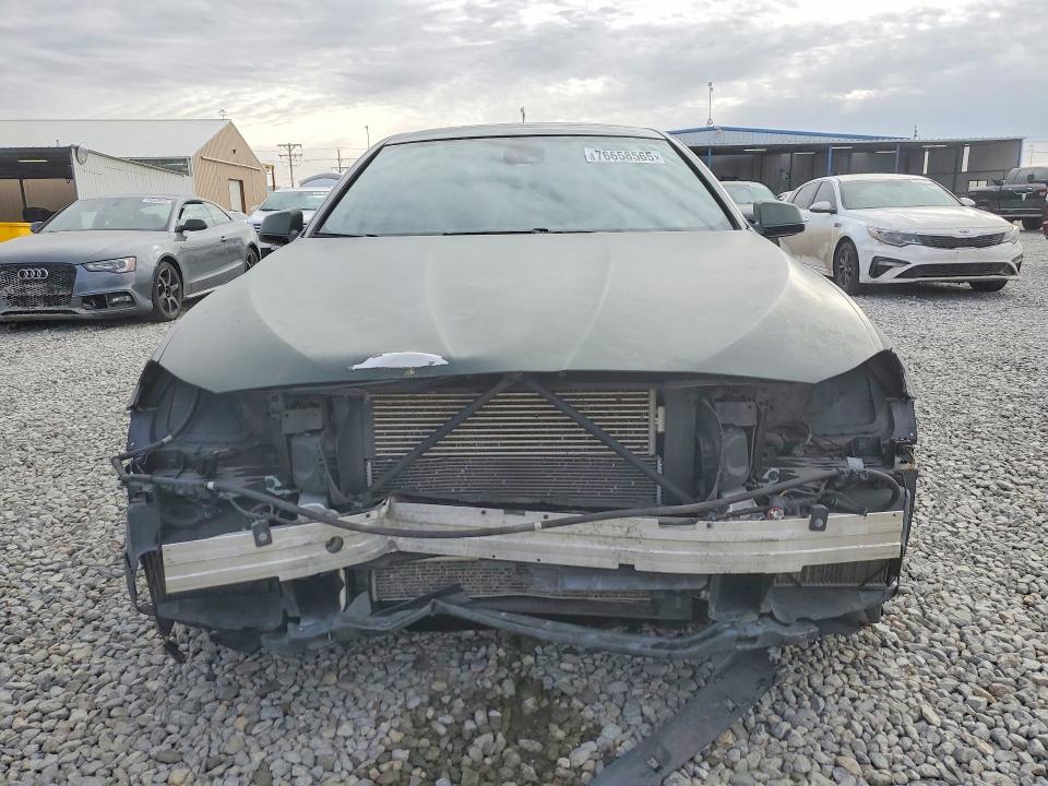 76658565 :رقم المزاد ، WBAFU9C5XBC785572 vin ، 2011 Bmw 550 مزاد بيع