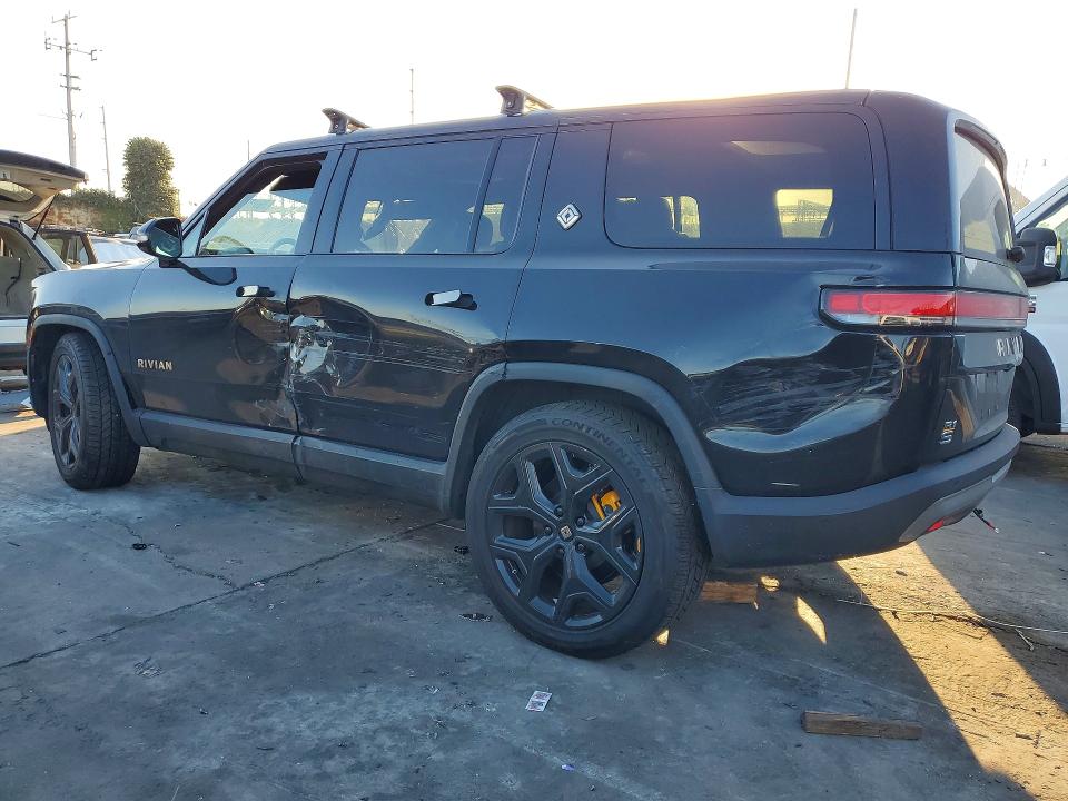 76036285 :رقم المزاد ، 7PDSGABL1NN001954 vin ، 2022 Rivian R1s مزاد بيع