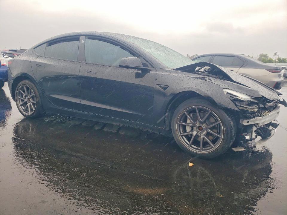 77738175 :رقم المزاد ، 5YJ3E1EB2NF136931 vin ، 2022 Tesla Model 3 مزاد بيع