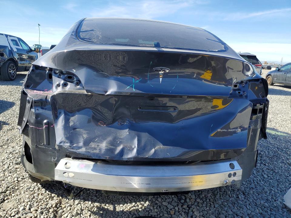 2023 Tesla Model Y მანქანა იყიდება აუქციონზე, vin: 7SAYGAEE5PF810862, აუქციონის ნომერი: 76328245