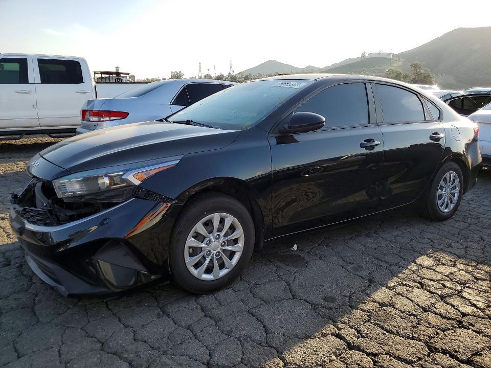 76465345 :رقم المزاد ، 3KPF24AD1NE461204 vin ، 2022 Kia Forte مزاد بيع