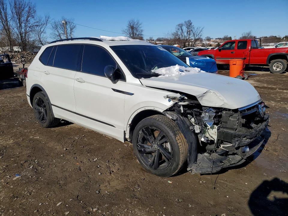 74167395 :رقم المزاد ، 3VV8B7AX5PM073228 vin ، 2023 Volkswagen Tiguan مزاد بيع
