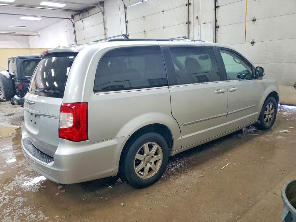2012 Chrysler Town & Country მანქანა იყიდება აუქციონზე, vin: 2C4RC1BG9CR136992, აუქციონის ნომერი: 74983295