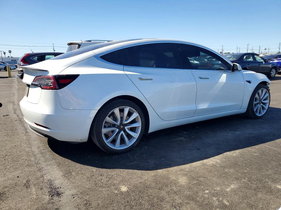 77560855 :رقم المزاد ، 5YJ3E1EA3KF507999 vin ، 2019 Tesla Model 3 مزاد بيع