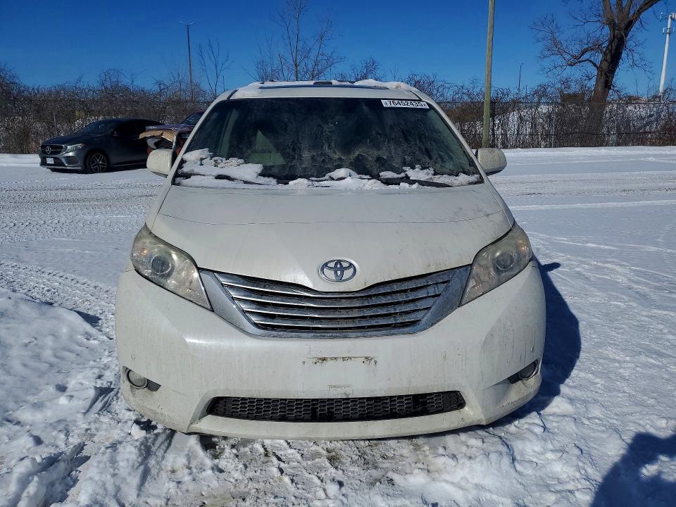 2011 Toyota Sienna Xle მანქანა იყიდება აუქციონზე, vin: 5TDDK3DC3BS010085, აუქციონის ნომერი: 76452435