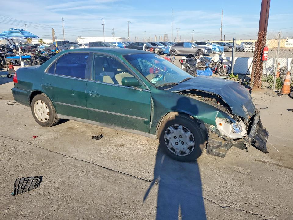 Продажа на аукционе авто 1998 Honda Accord, vin: 1HGCG5643WA076753, номер лота: 78376575