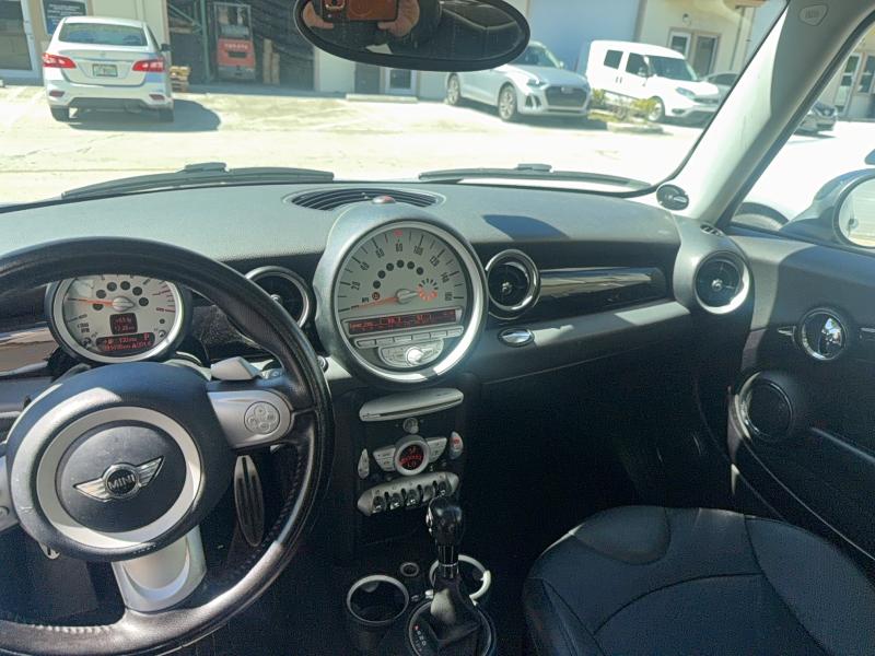 2010 Mini Cooper მანქანა იყიდება აუქციონზე, vin: WMWMF7C52ATZ69697, აუქციონის ნომერი: 79034725