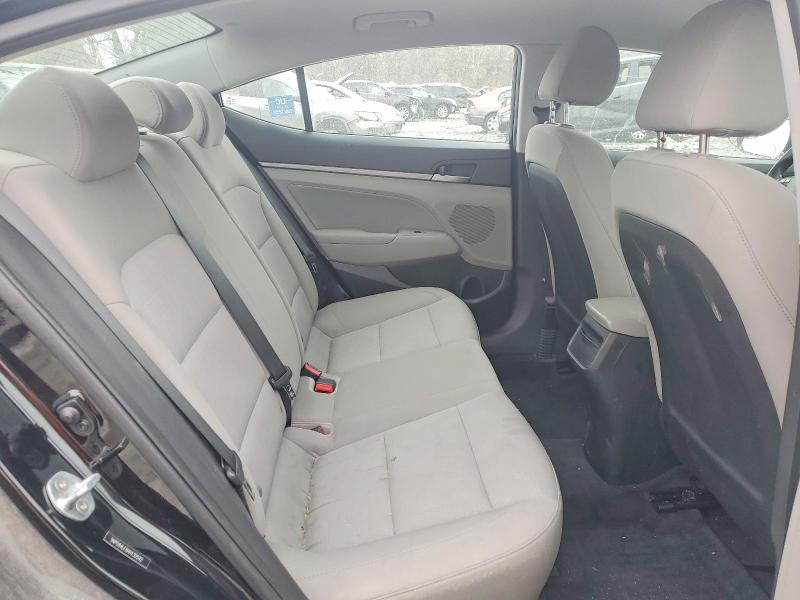 2017 Hyundai Elantra მანქანა იყიდება აუქციონზე, vin: 5NPD84LF8HH130592, აუქციონის ნომერი: 77093665