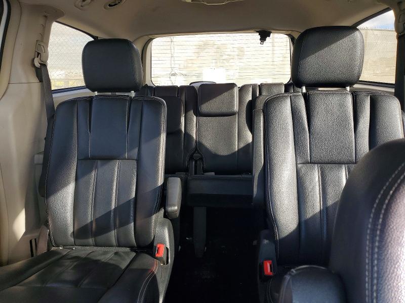 77736115 :رقم المزاد ، 2C4RC1BGXFR661998 vin ، 2015 Chrysler Town & Country مزاد بيع