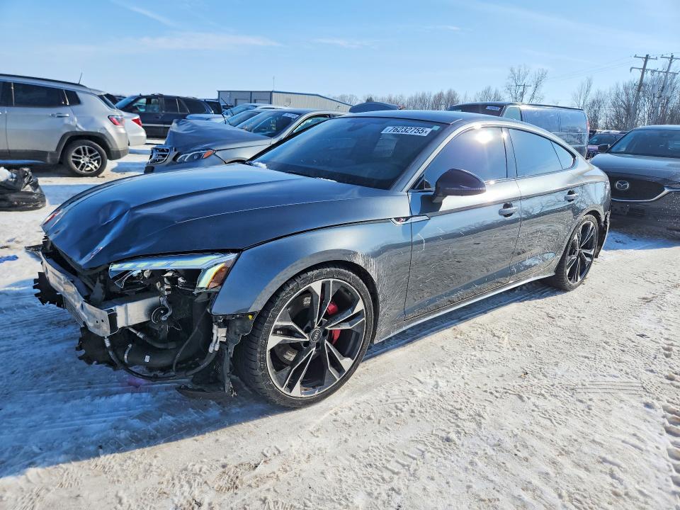 76232755 :رقم المزاد ، WAUC4CF56MA030445 vin ، 2021 Audi S5 مزاد بيع