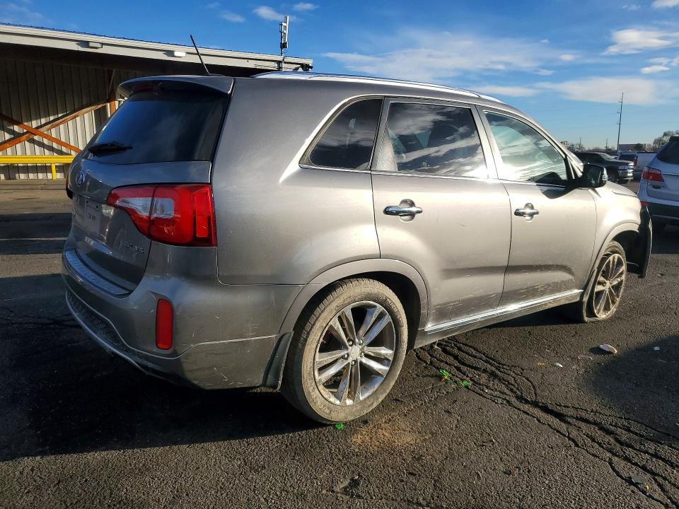 Продажа на аукционе авто 2015 Kia Sorento, vin: 5XYKW4A75FG637947, номер лота: 77154455