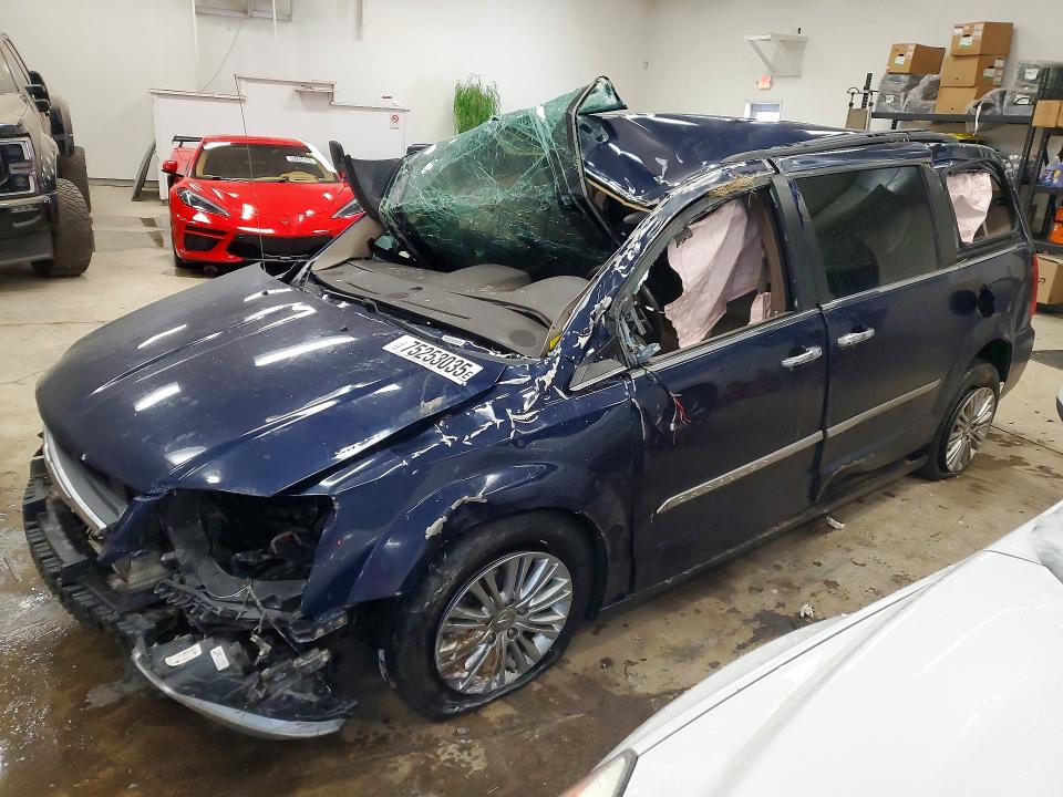 75253035 :رقم المزاد ، 2C4RC1CG9FR589528 vin ، 2015 Chrysler Town & Country مزاد بيع