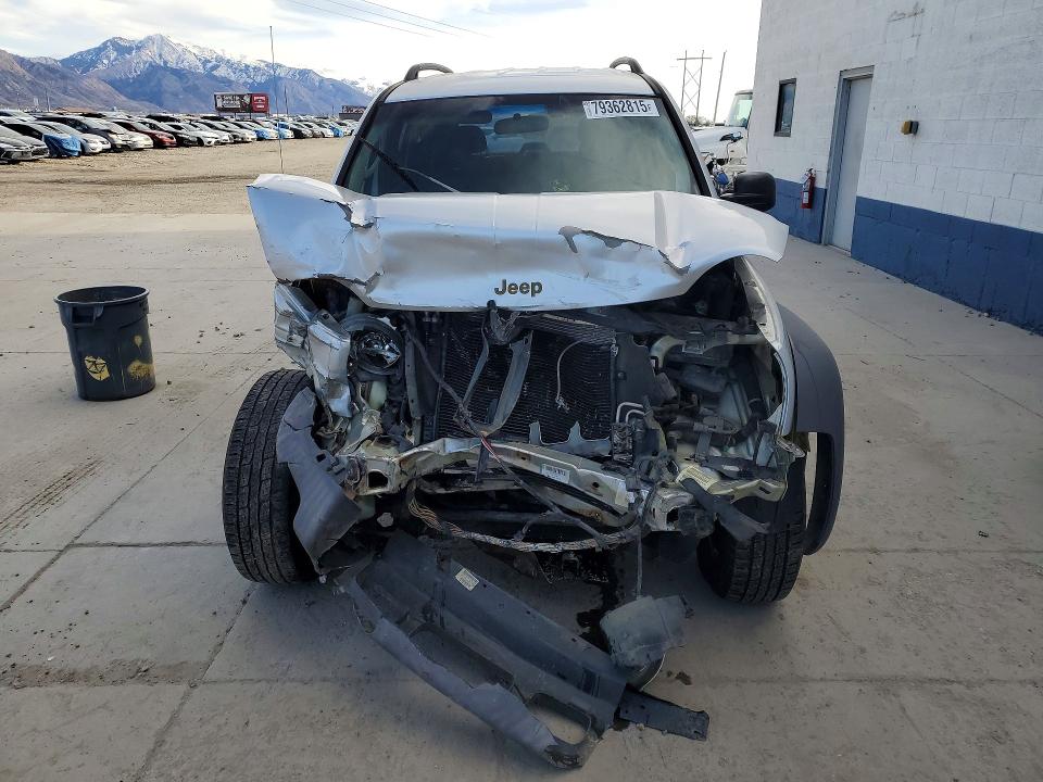 58910266 :رقم المزاد ، 1J4GL48K82W311849 vin ، 2002 Jeep Liberty مزاد بيع