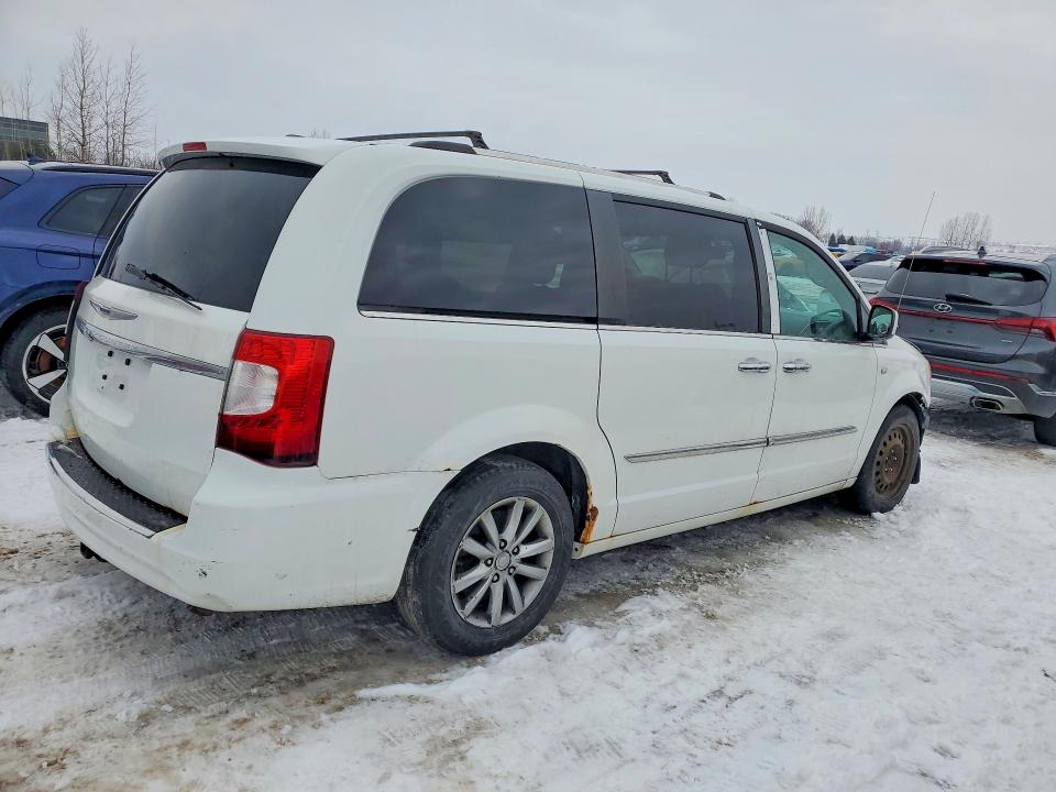 2014 Chrysler Town & Country მანქანა იყიდება აუქციონზე, vin: 2C4RC1CG1ER402202, აუქციონის ნომერი: 74281595