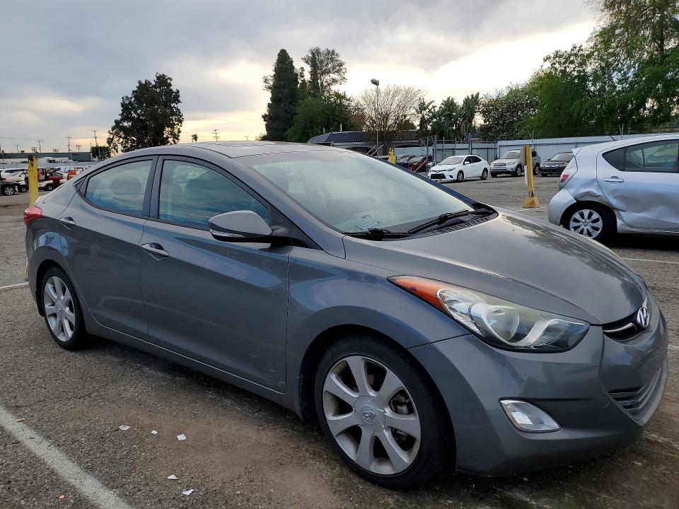 75702025 :رقم المزاد ، 5NPDH4AE9DH264869 vin ، 2013 Hyundai Elantra مزاد بيع