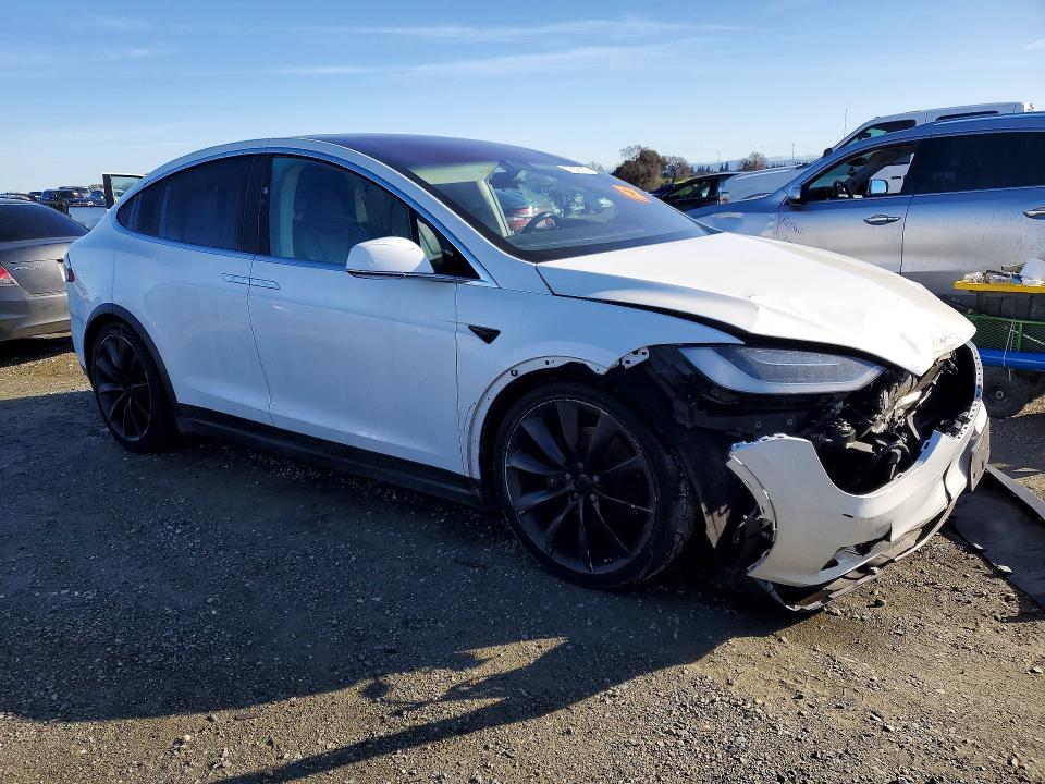 77357115 :رقم المزاد ، 5YJXCBE24HF066771 vin ، 2017 Tesla Model X مزاد بيع
