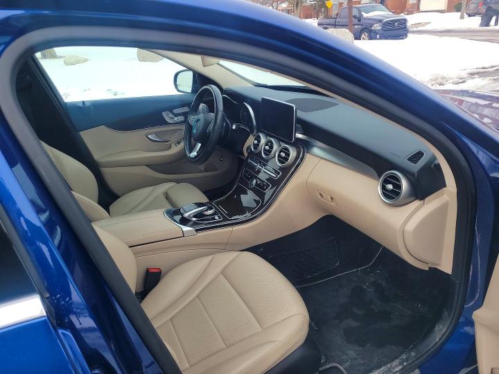 76614405 :رقم المزاد ، 55SWF4KB2JU260741 vin ، 2018 Mercedes-benz C 300 4mat مزاد بيع