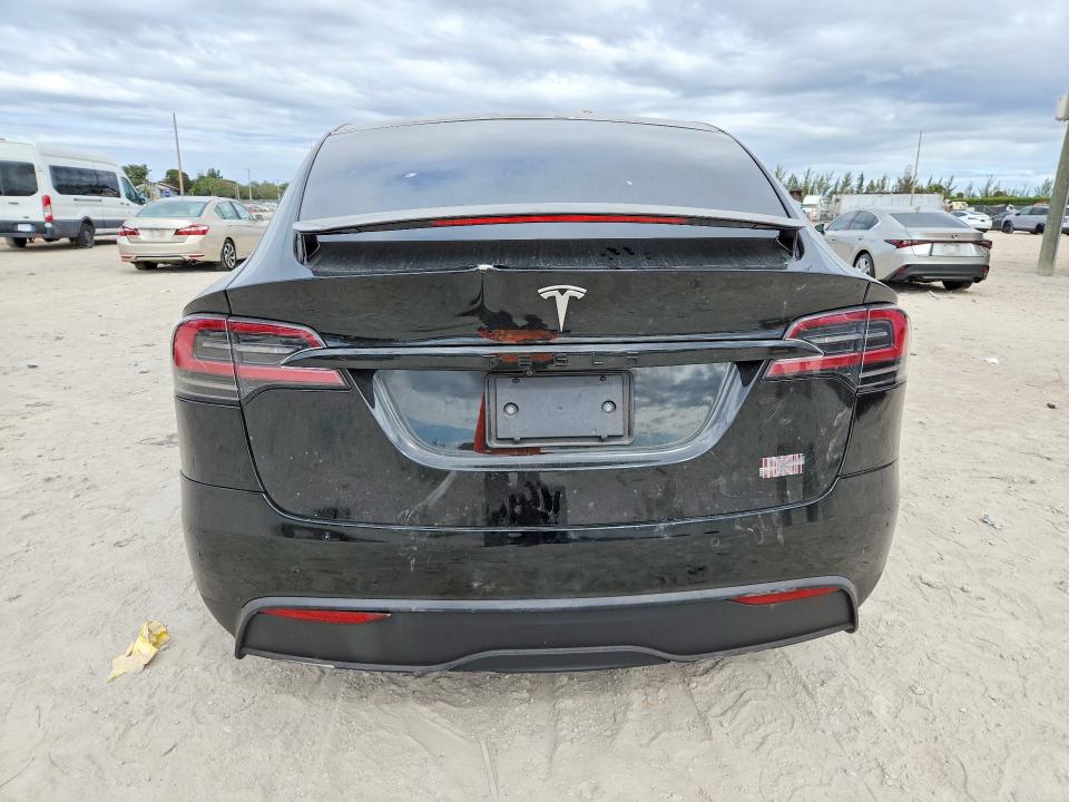 75915925 :رقم المزاد ، 7SAXCBE60NF345071 vin ، 2022 Tesla Model X مزاد بيع