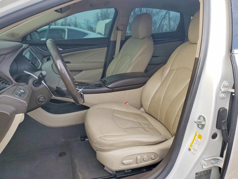 76609205 :رقم المزاد ، 1G4ZS5SS5JU106754 vin ، 2018 Buick Lacrosse مزاد بيع